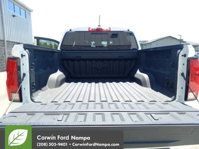 Used 2025 White Chevrolet ZR2 image 28