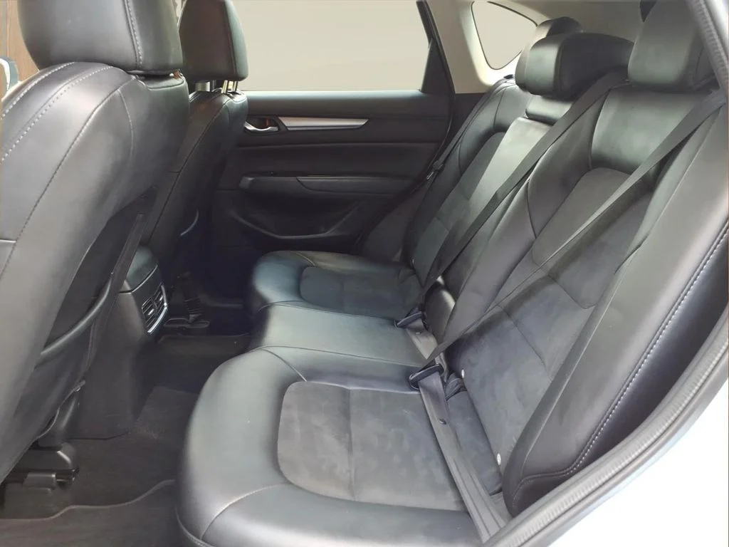 Used 2018 Silver Mazda Touring image 22