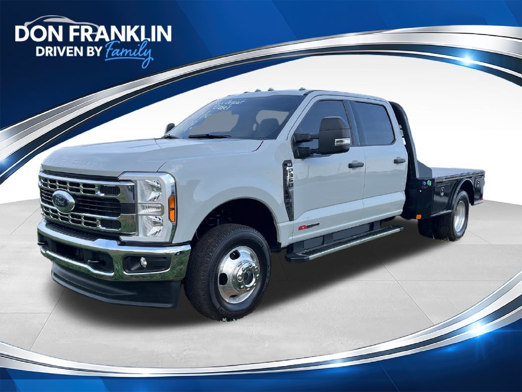 Used 2025 White Ford XLT image 1
