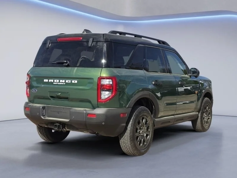 Certified Used 2025 Eruption Green Metallic Ford Badlands image 3