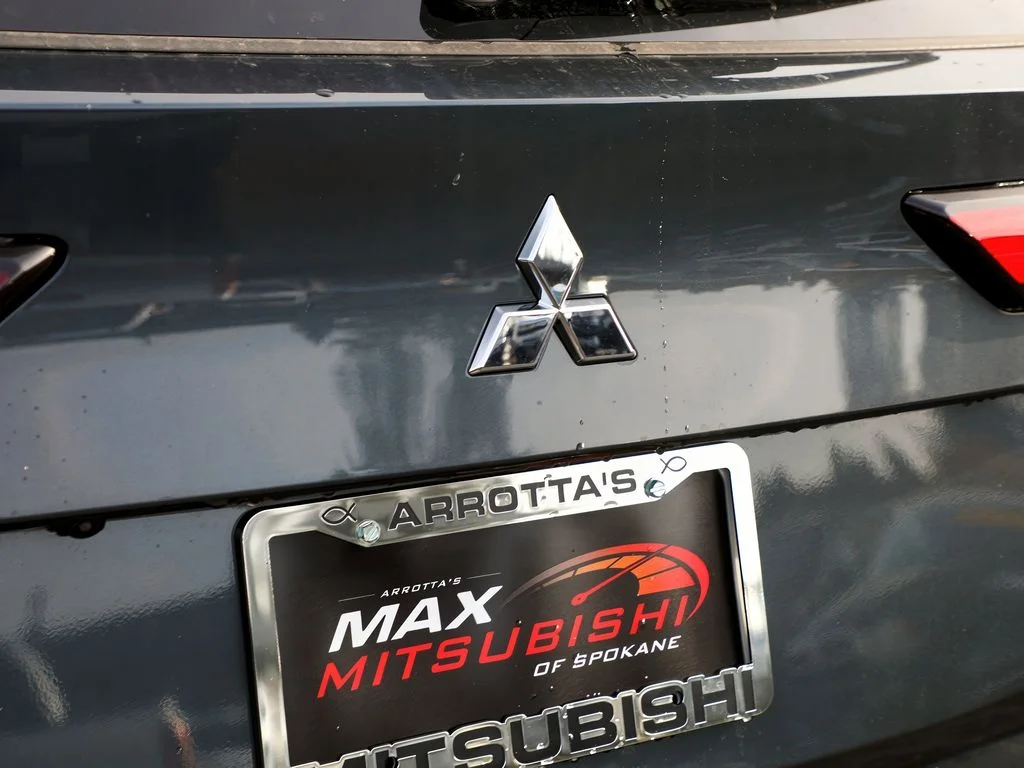 New 2025 Black Mitsubishi SEL image 28
