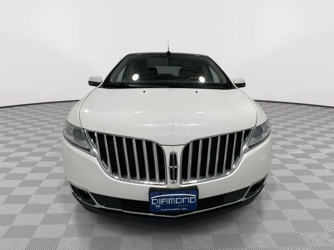 Used 2015 White Lincoln AWD image 8