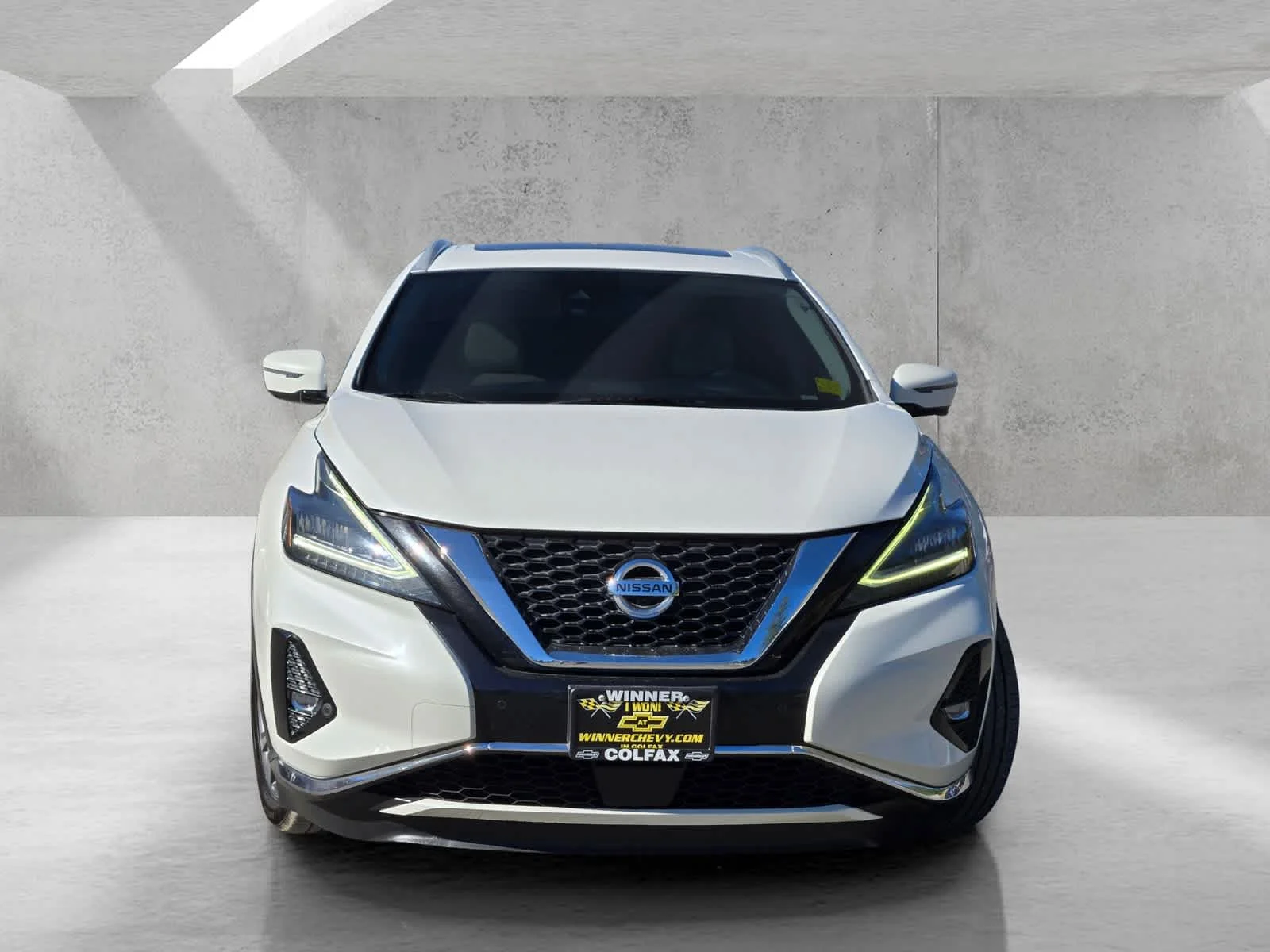 Used 2019  Nissan SL image 2