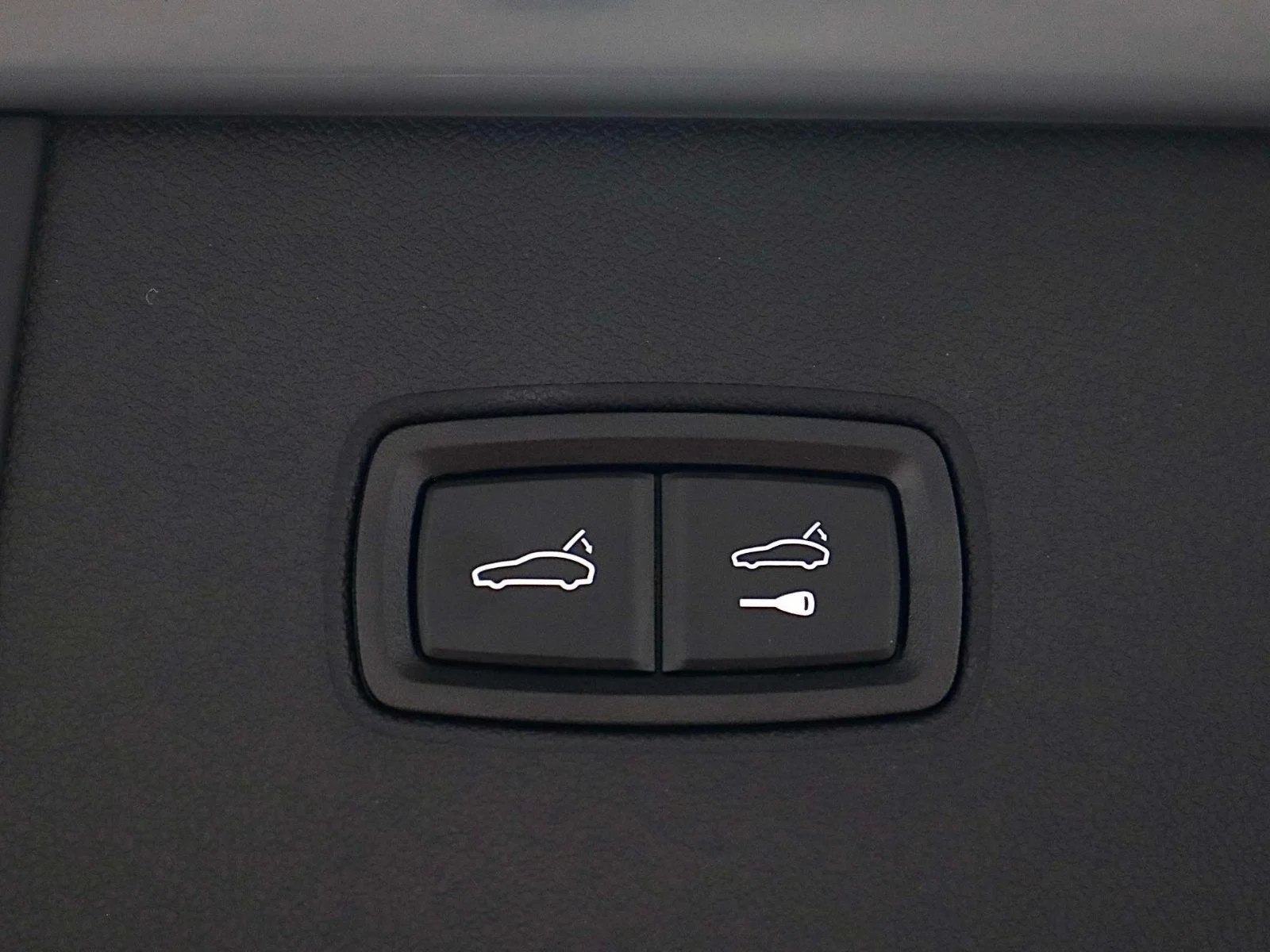 Used 2024 Arctic Grey Porsche S image 12