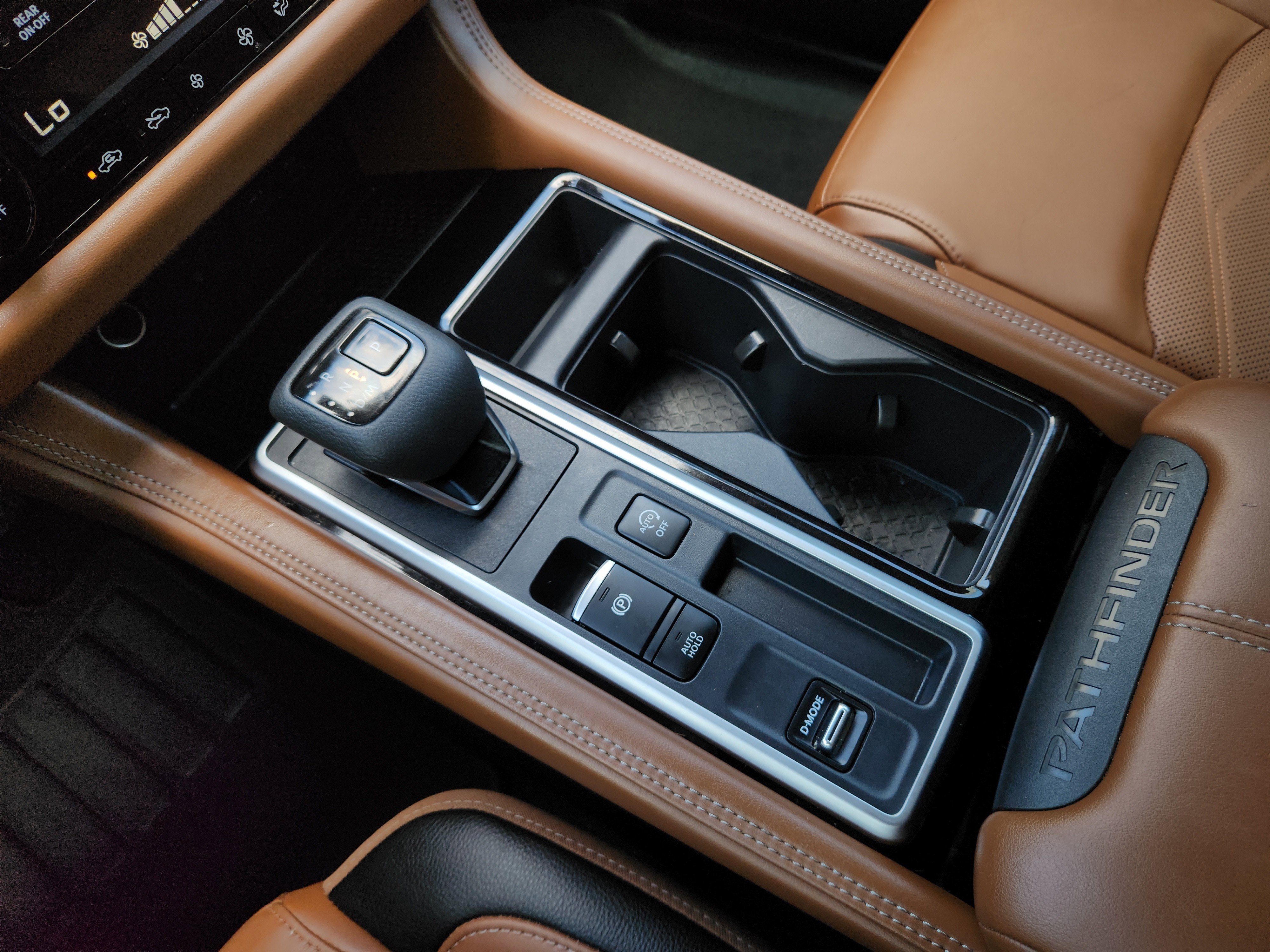 Used 2025 Scarlet Ember Tintcoat/Super Black Nissan Platinum image 22