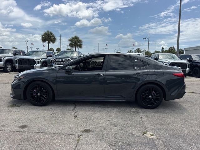 Used 2025  Toyota SE image 16