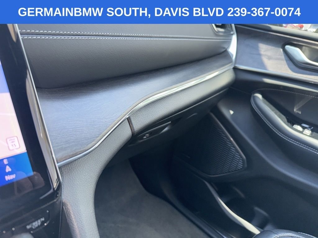 Used 2024 Baltic Gray Metallic Clearcoat Jeep Overland image 18