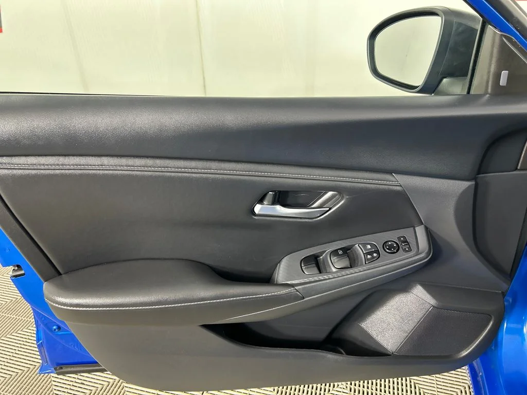 Used 2025 Blue Nissan SV image 11