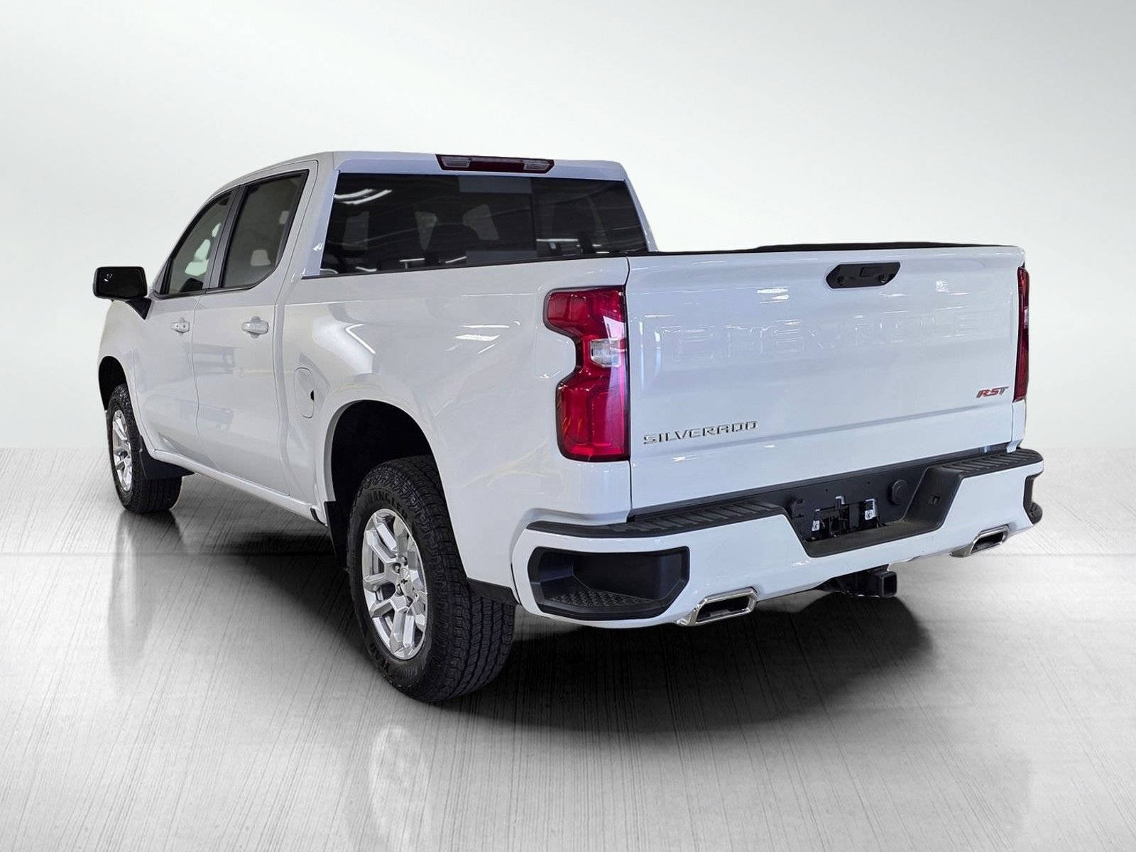 New 2026 Summit White Chevrolet RST image 5