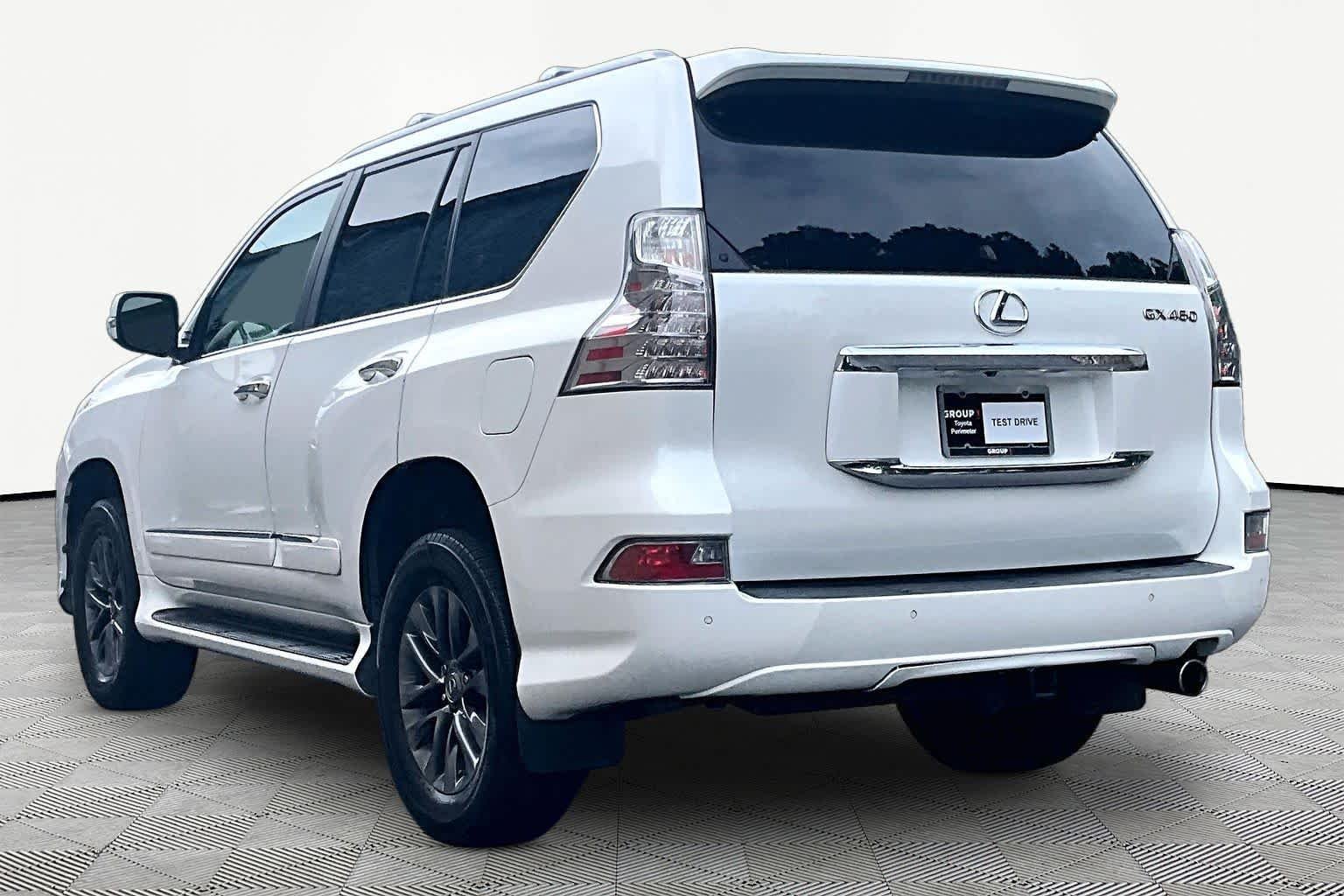 Used 2015 Starfire Pearl Lexus Luxury image 11