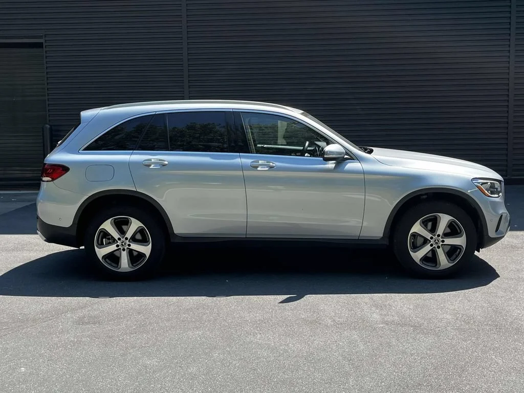 2022 Mercedes-Benz GLC GLC300 - Photo 6