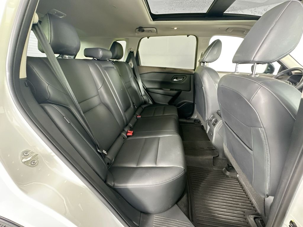 Used 2023 White Nissan SV image 26