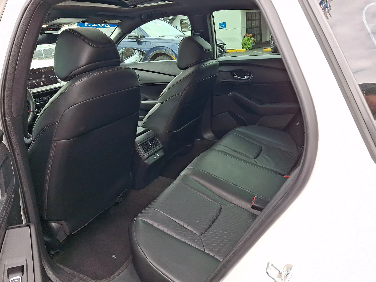 Used 2025 Platinum White Pearl Honda Sport-L image 8