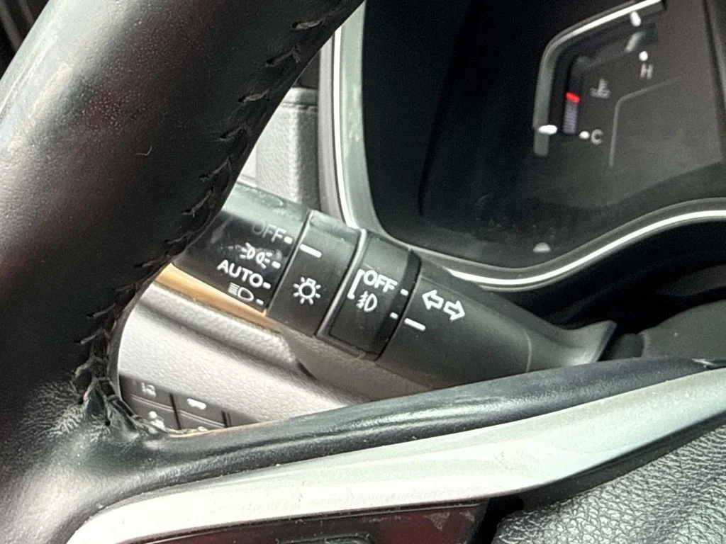 Used 2019  Honda EX-L image 40