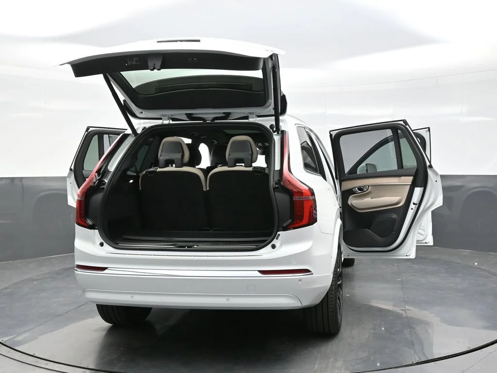 New 2026 Crystal White Volvo Plus image 50