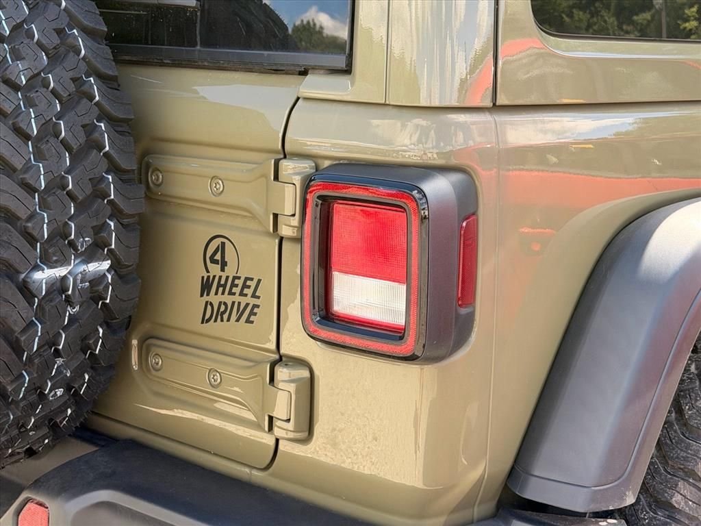Used 2025 Green Jeep Willys image 18