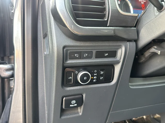 Used 2023 Gray Ford XLT image 28