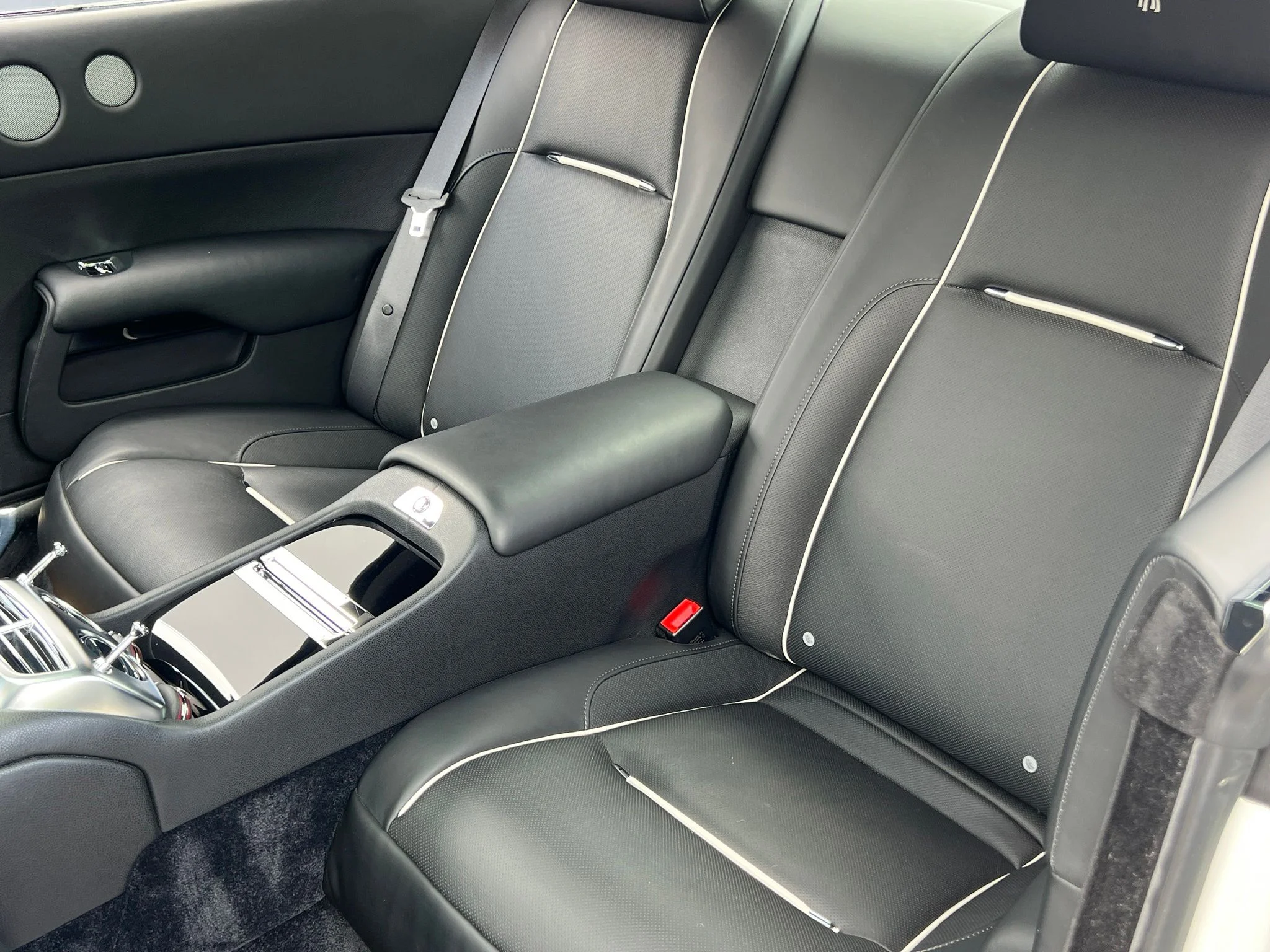 Used 2015 White Rolls-Royce Base image 18