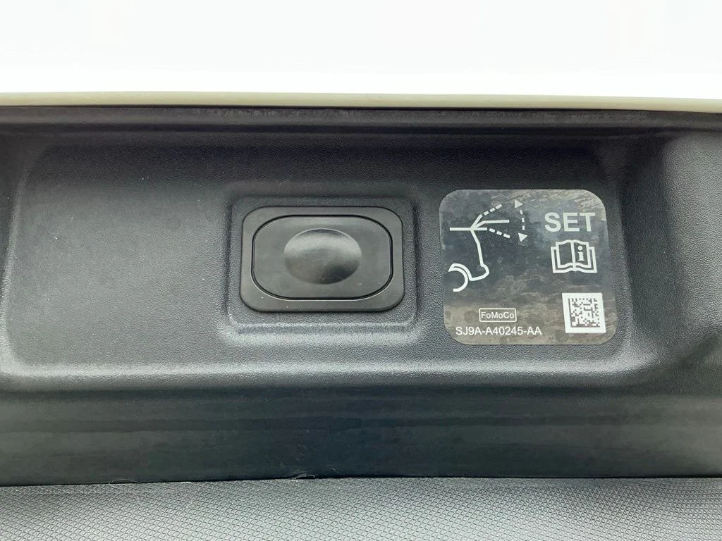 Used 2025 White Ford Premium image 30