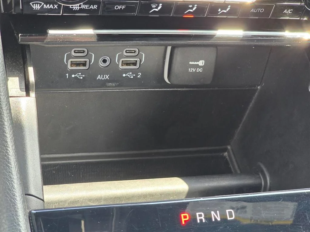 Used 2025 Gray Jeep Limited image 19