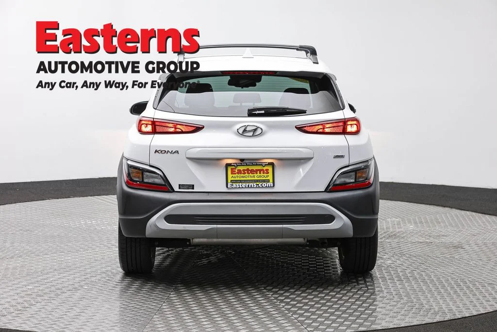 Used 2023 White Hyundai SEL image 6