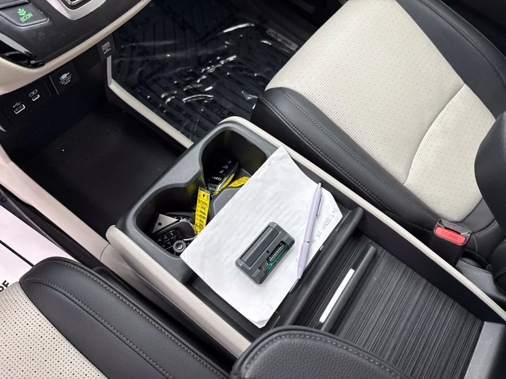 2025 Honda Odyssey ELITE Minivan Slide 44