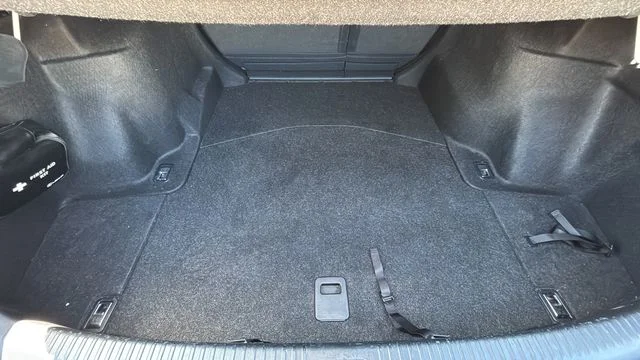 Used 2014  Lexus 250 image 34