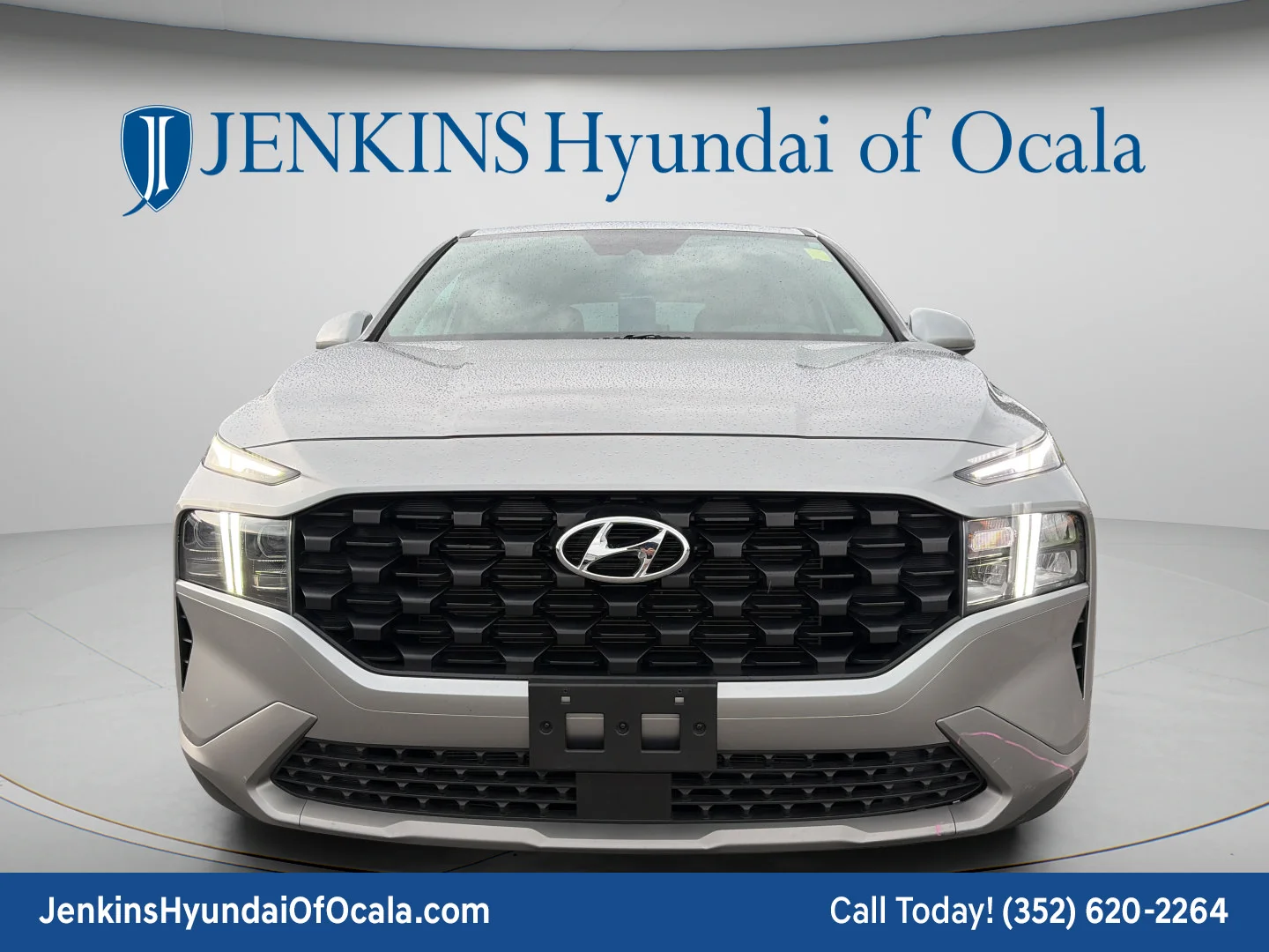 Used 2023 Shimmering Silver Hyundai SE image 8