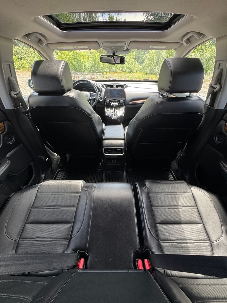 Used 2017 Dark Olive Metallic Honda Touring image 13