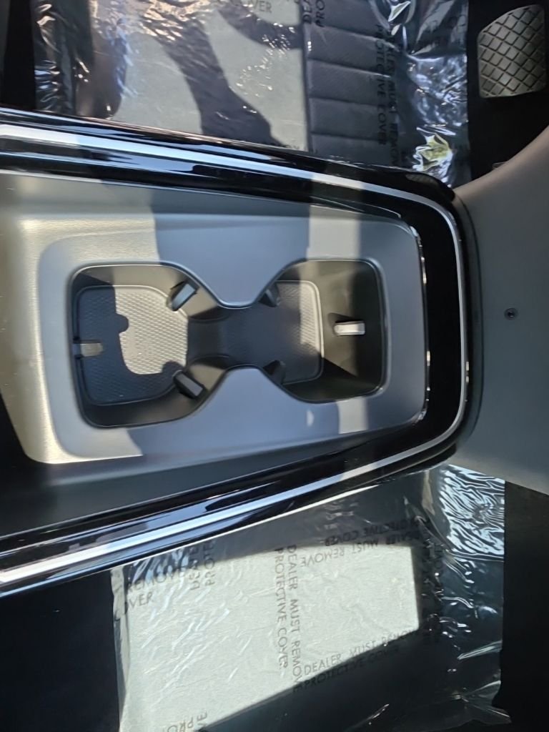Used 2023 Opal White Volkswagen Pro S image 20