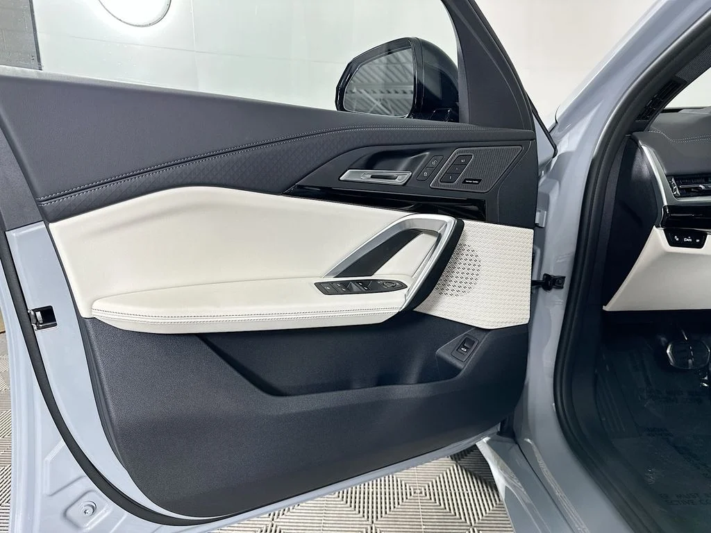 New 2026 Gray Metallic BMW xDrive28i image 22