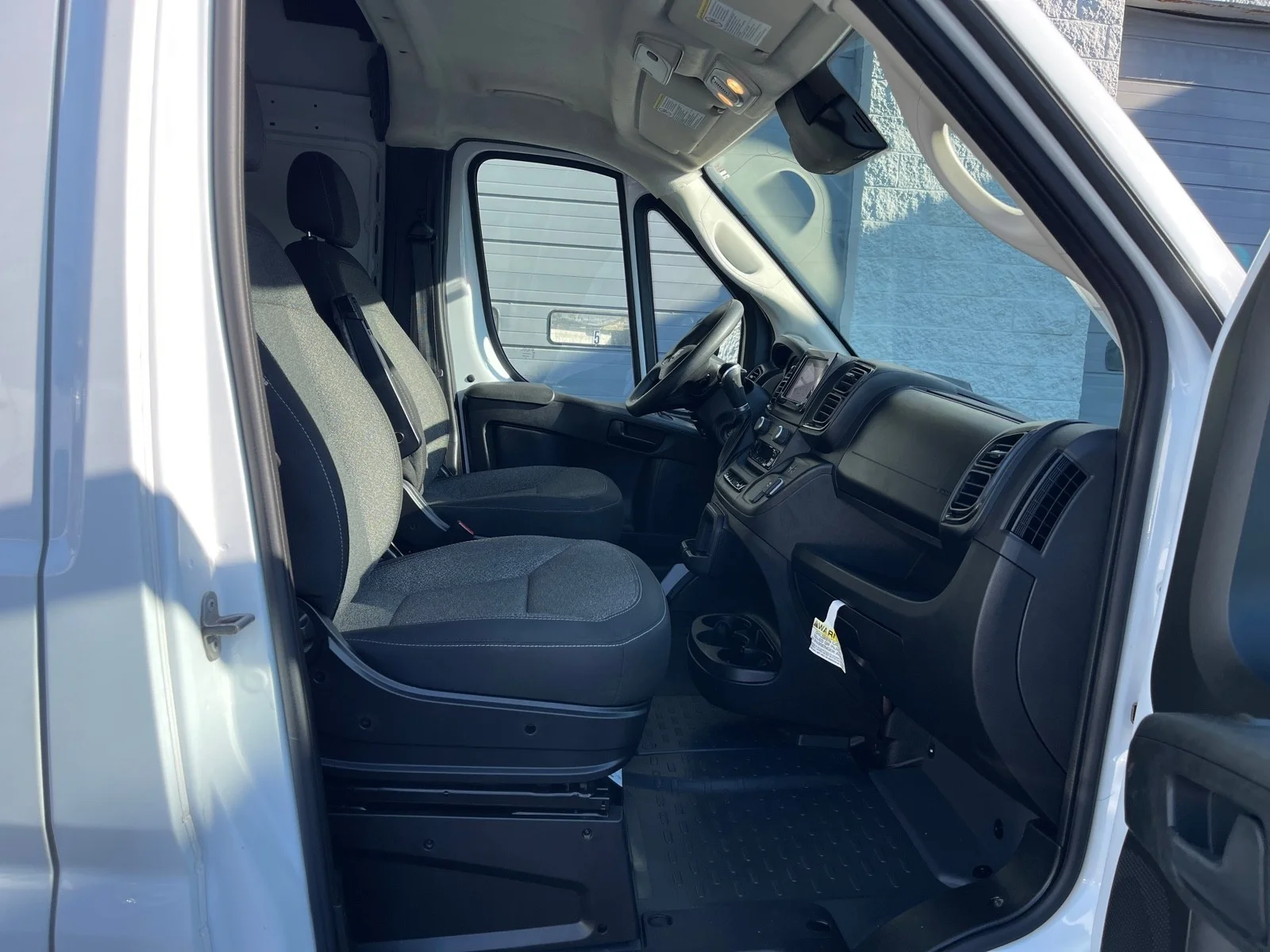 Used 2023 WHITE Ram  image 18