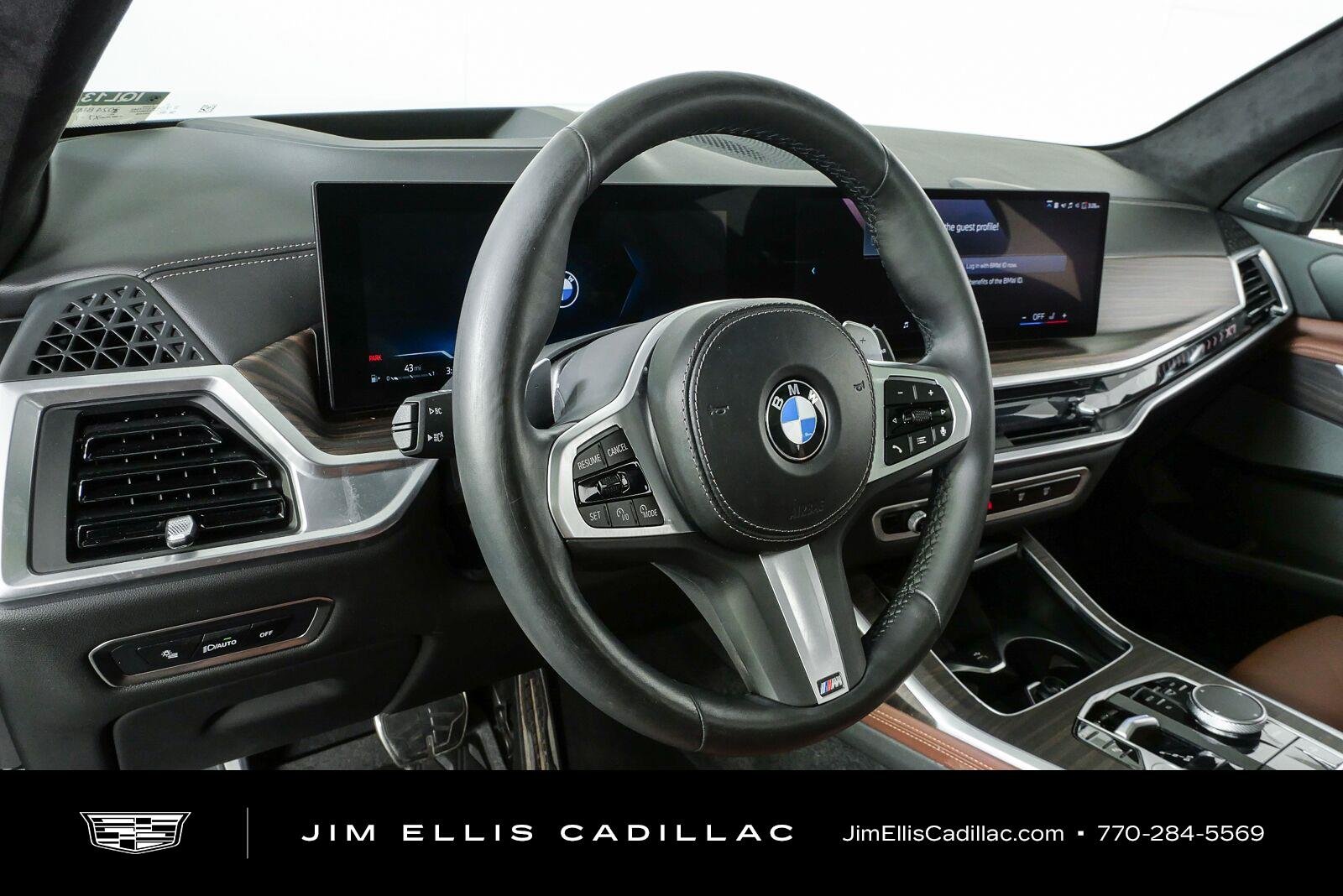Used 2024 Gray BMW xDrive40i image 4