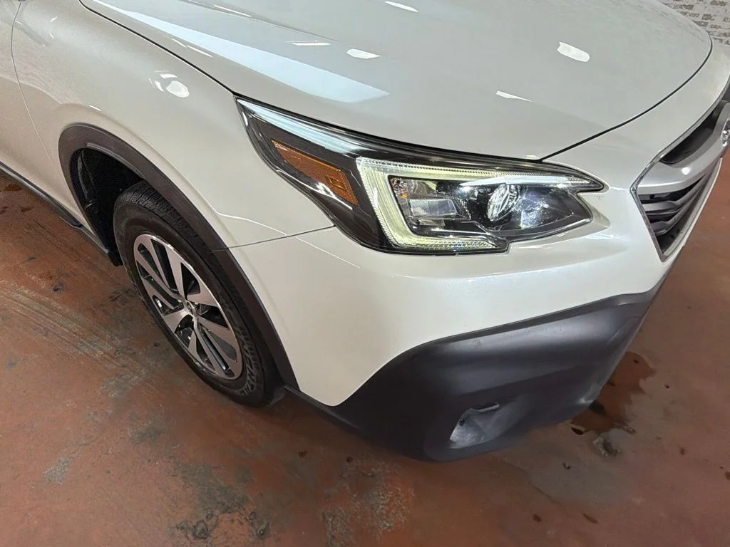 Used 2021 Crystal White Pearl Subaru Premium image 9