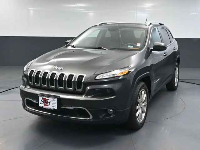 Used 2015 Gray Jeep Limited image 13