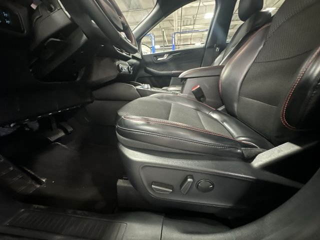 Certified Used 2025 Gray Ford ST-Line image 18