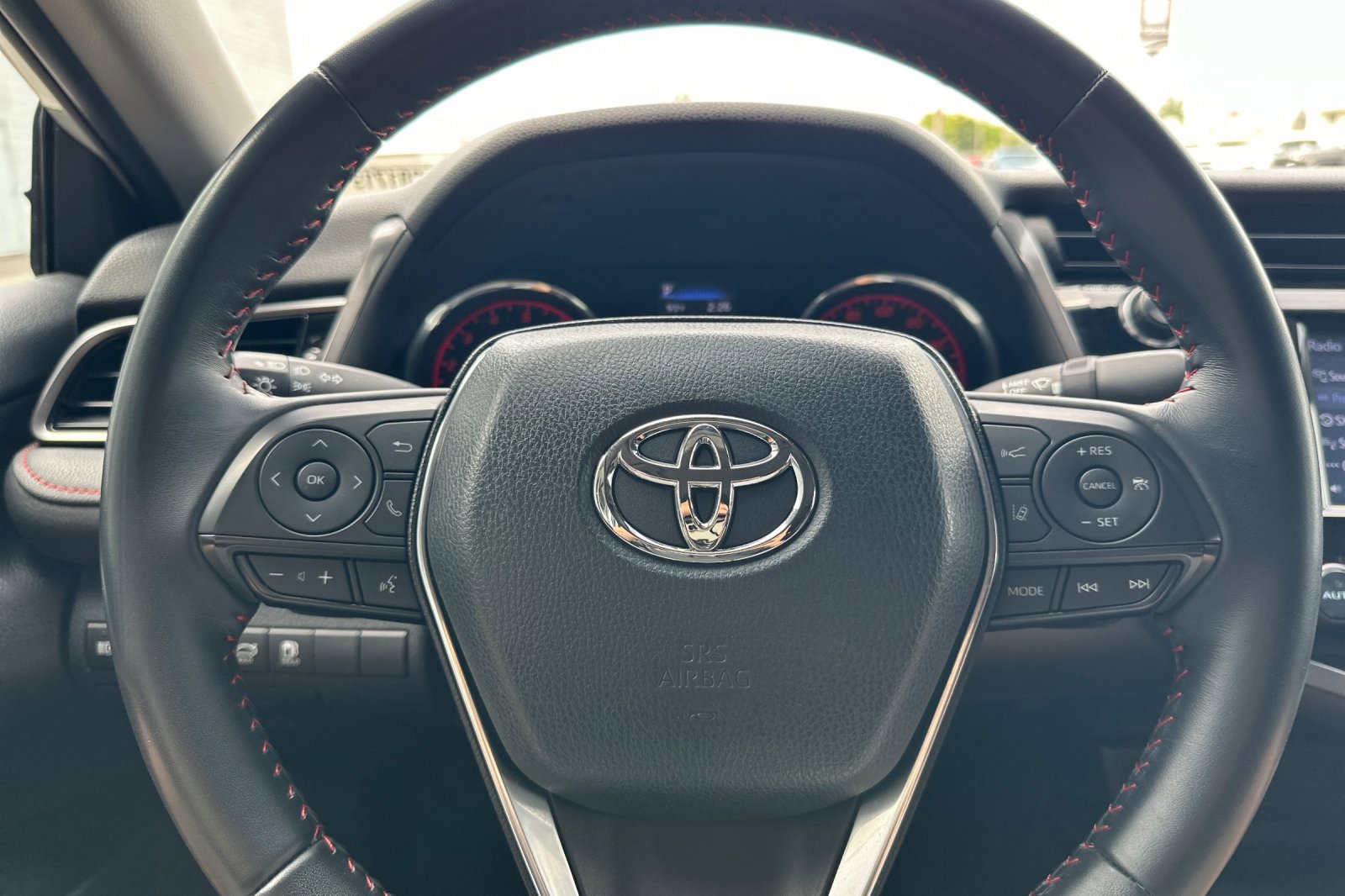 Certified Used 2020 Wind Chill Pearl/Midnight Black Metallic Toyota XSE V6 image 22