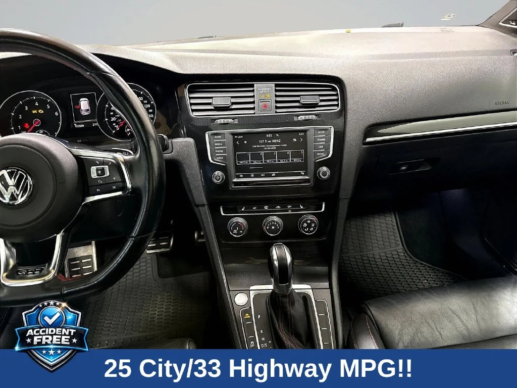 Used 2016  Volkswagen  image 12