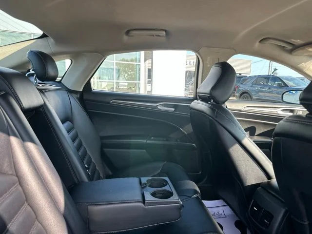 Used 2020 Agate Black Metallic Ford SEL image 14
