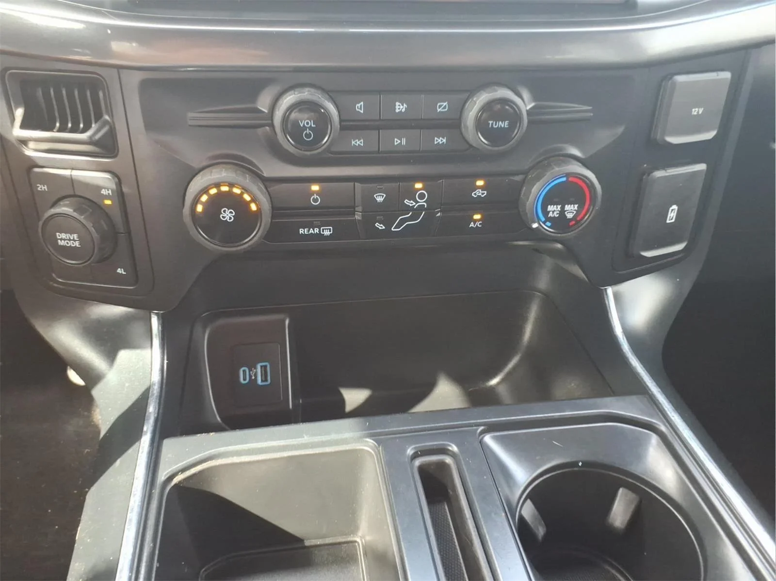 Used 2024 Oxford White Ford STX image 22