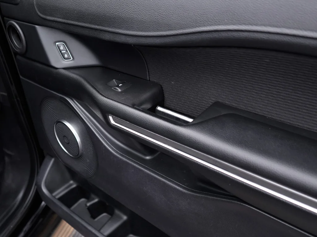 Used 2019 Agate Black Metallic Ford XLT image 23