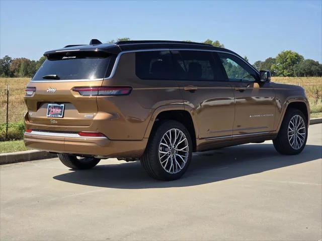New 2027 Copper Shino Metallic Clear-Coat Paint Jeep Summit image 3