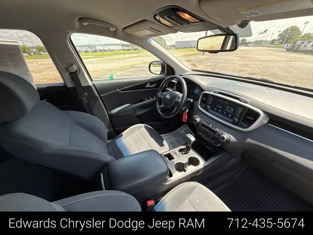 Used 2019 Purple Kia LX image 35