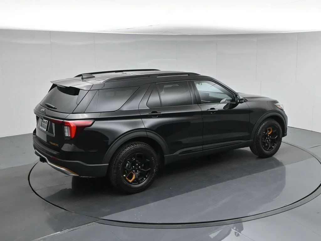 New 2026 Agate Black Metallic Ford Tremor image 41