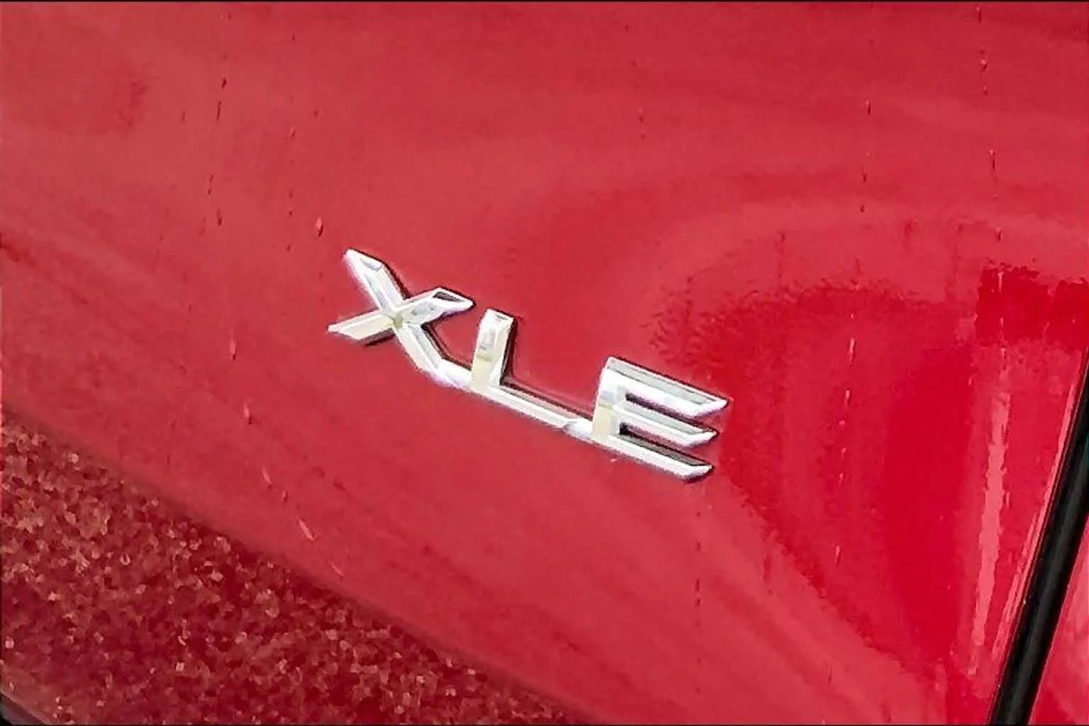Used 2024 Ruby Flare Pearl Toyota XLE image 30