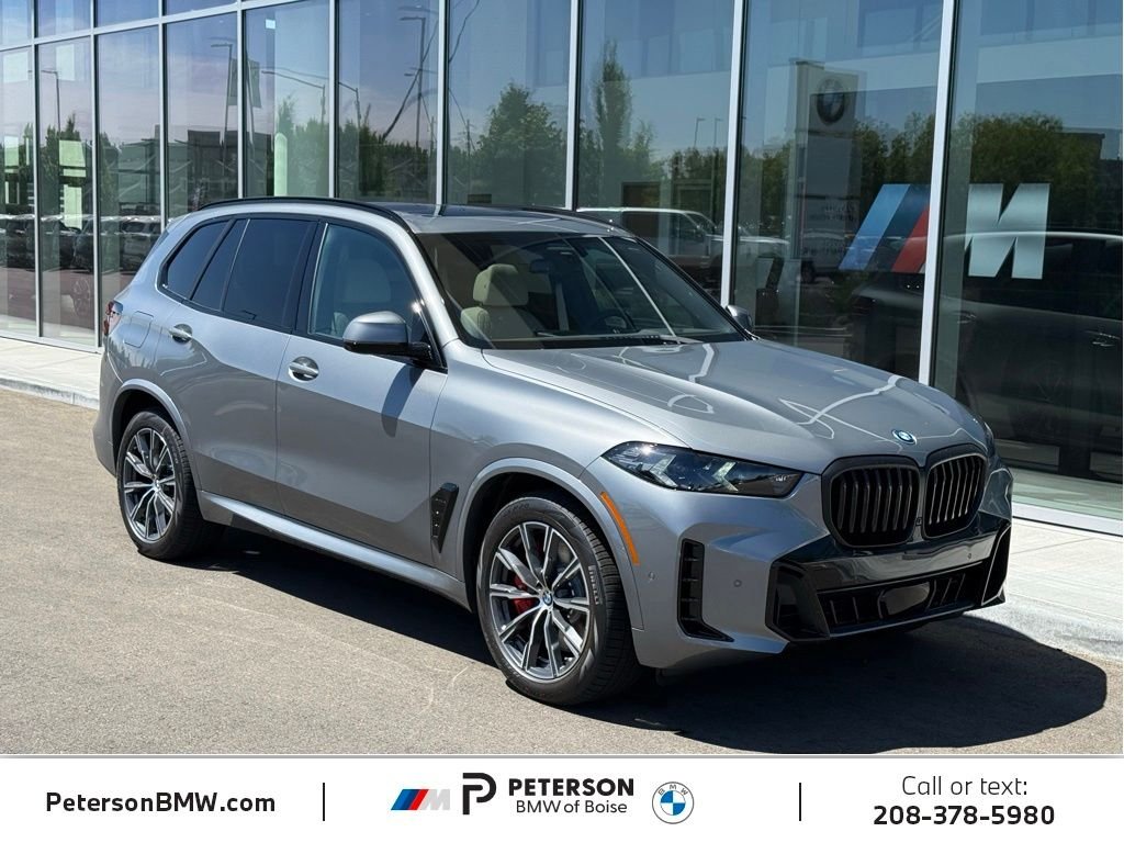 New 2026 Skyscraper Grey Metallic BMW xDrive50e image 7