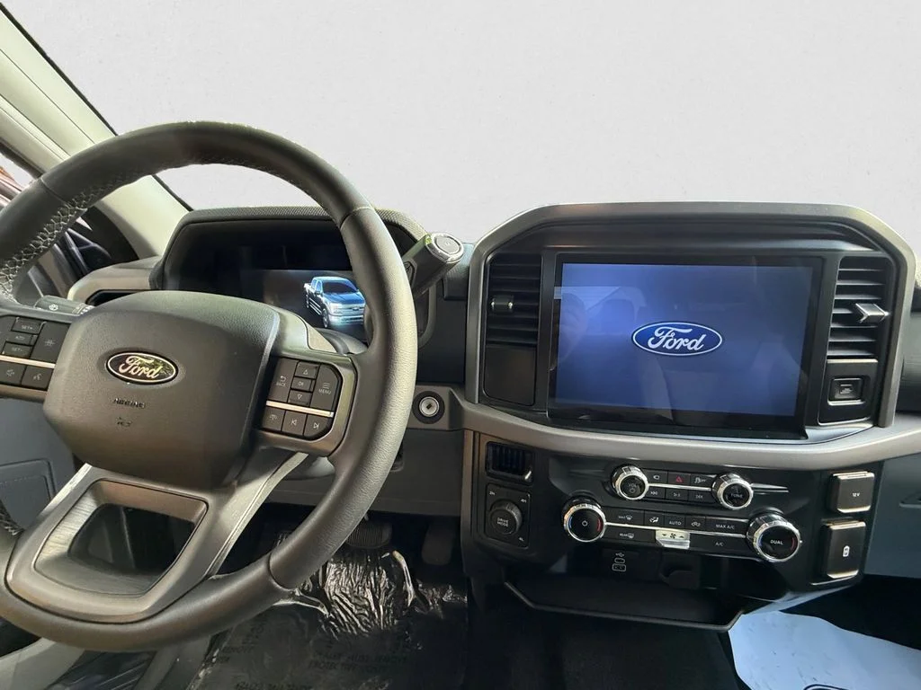 Certified Used 2025 Gray Ford XLT image 9