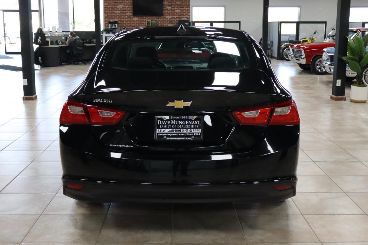 2021 Chevrolet Malibu LS photo 3