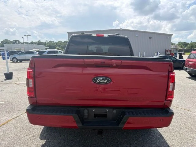 Used 2022 Red Ford XLT image 4