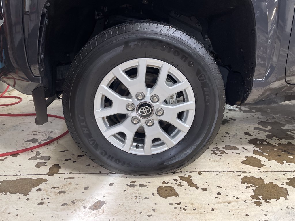 Used 2025  Toyota SR5 image 10